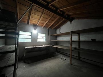 Casa de cuatro ambientes alquiler Wilde galpon