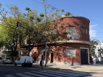 Venta de Local en Esquina sobre Lote Propio