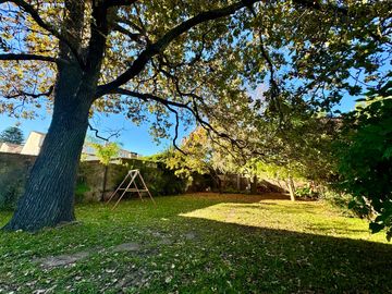 Gran chalet con increíble jardín en Olivos - Vicente López