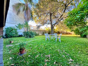 Gran chalet con increíble jardín en Olivos - Vicente López