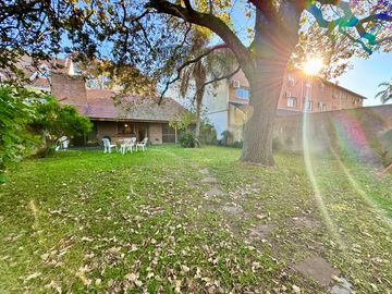 Gran chalet con increíble jardín en Olivos - Vicente López