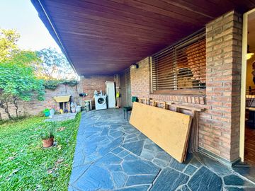 Gran chalet con increíble jardín en Olivos - Vicente López