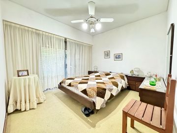Gran chalet con increíble jardín en Olivos - Vicente López