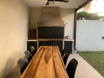 Venta casa en Olivos refaccionada a nuevo