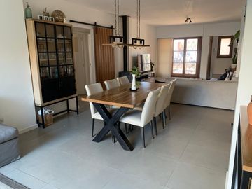 Venta casa en Olivos refaccionada a nuevo
