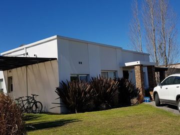 Casa en Fincas de Iraola II