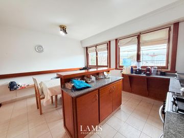 Venta - Ph 3 ambientes con dependencia y balcón - Los Troncos