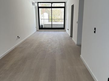 VENTA DEPARTAMENTO DIVISIBLE CON PATIO Y BALCON. AMENITIES