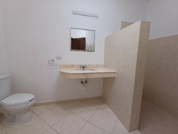 CASA EN VENTA EN MERIDA F-2143, 3 REC. CLUB DE GOLF LA CEIBA $11,500,000