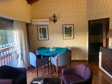 Venta casa PB, 2 dormitorios, terraza y parrilla