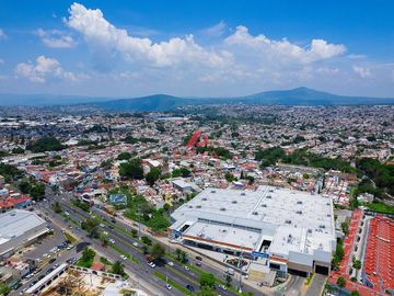 Terreno Comercial en Venta  El Batán Zapopan 2224 m2 con 85m de Frente