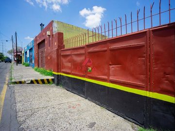 Terreno Comercial en Venta  El Batán Zapopan 2224 m2 con 85m de Frente