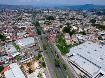 Terreno Comercial en Venta  El Batán Zapopan 2224 m2 con 85m de Frente