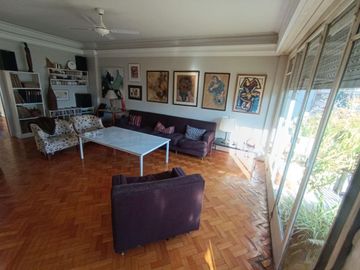 Excelente Piso en Flores
