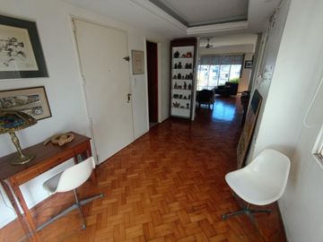 Excelente Piso en Flores