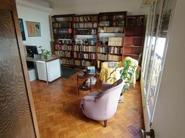 Excelente Piso en Flores