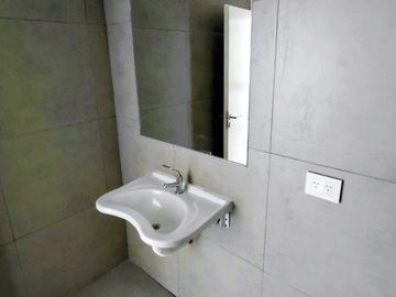 EDIFICIO KOR OFFICE - CONTRAFRENTE - PISO 13 - Opcional Venta Segunda Cocheras desde u$35.000