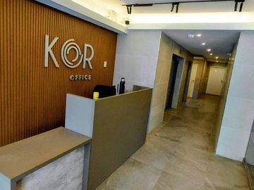 EDIFICIO KOR OFFICE - CONTRAFRENTE - PISO 13 - Opcional Venta Segunda Cocheras desde u$35.000
