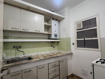 Monoambiente Con Cocina Independiente | Excelente Ubicación