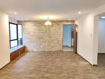 Casa en Venta en Ciudad Satélite con Jardín Privado de 80 m² Casa en Venta en Ci