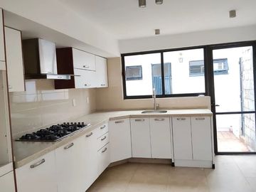 Casa en Venta en Ciudad Satélite con Jardín Privado de 80 m² Casa en Venta en Ci