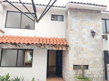 Casa en Venta en Ciudad Satélite con Jardín Privado de 80 m² Casa en Venta en Ci