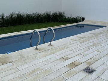 DEPARTAMETO DIVISIBLE CON BALCON Y AMENITIES.