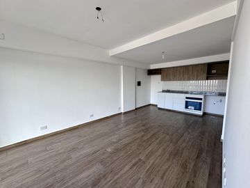 Muy lindo monoambiente a estrenar con balcón y baño completo. Todo luz!!