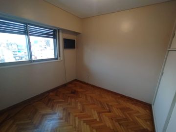 3 AMBIENTES CFTE BALCON - COCHERA Y BAULERA - 63 m2