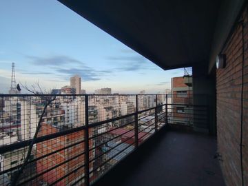 3 AMBIENTES CFTE BALCON - COCHERA Y BAULERA - 63 m2