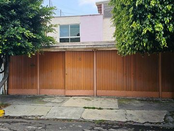 Casa ubicadísima en Venta Floresta Coyoacán