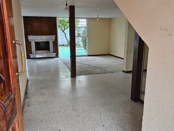 Casa ubicadísima en Venta Floresta Coyoacán