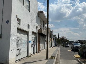 Bodega en renta Paraísos del Colli.!