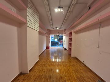 LOCAL COMERCIAL -MUY BUENA UBICACION - 32 M2