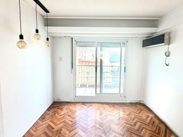 Departamento 2 Amb con balcon  en Recoleta