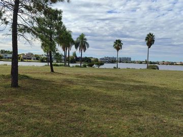 LOTE PREMIUM AL LAGO EN LA ISLA – NORDELTA