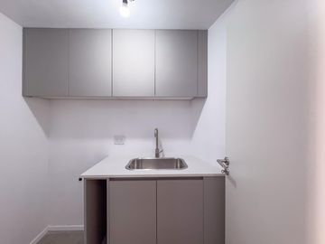 Casa única pasillo, 3 dormitorios, estrenar, patio, radiadores, dormitorio suite, Centro
