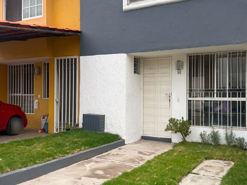 Casa en venta en Villas Otero cerca de Av. Mariano Otero