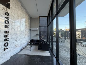 Departamento Amoblado 2 Amb piso 9A con cochera en  Brickell Tigre - Gba Norte