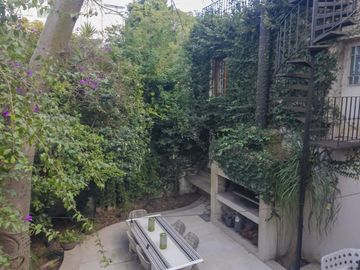 Venta de exclusiva residencia Art Nouveau de 4 dormitorios en Av. Melián- Belgrano R