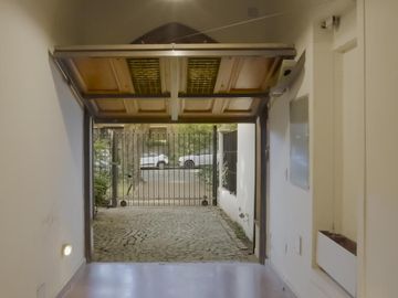 Venta de exclusiva residencia Art Nouveau de 4 dormitorios en Av. Melián- Belgrano R