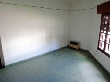 Casa Dos dormitorios OPORTUNIDAD