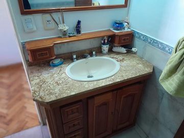 Lindísimo y amplio departamento muy bien ubicado