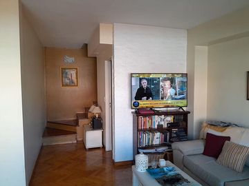 Lindísimo y amplio departamento muy bien ubicado