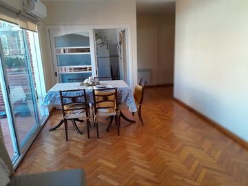 Lindísimo y amplio departamento muy bien ubicado