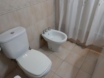 Lindísimo y amplio departamento muy bien ubicado