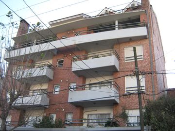 Lindísimo y amplio departamento muy bien ubicado