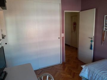 Lindísimo y amplio departamento muy bien ubicado