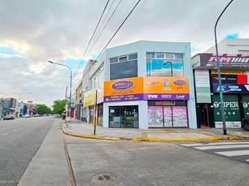 Oficina/Showroom /Local 1° piso en  Excelente Zona Comercial Warnes y Dorrego
