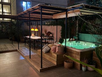 Departamento 2D/2B con jardín, quincho y jacuzzi